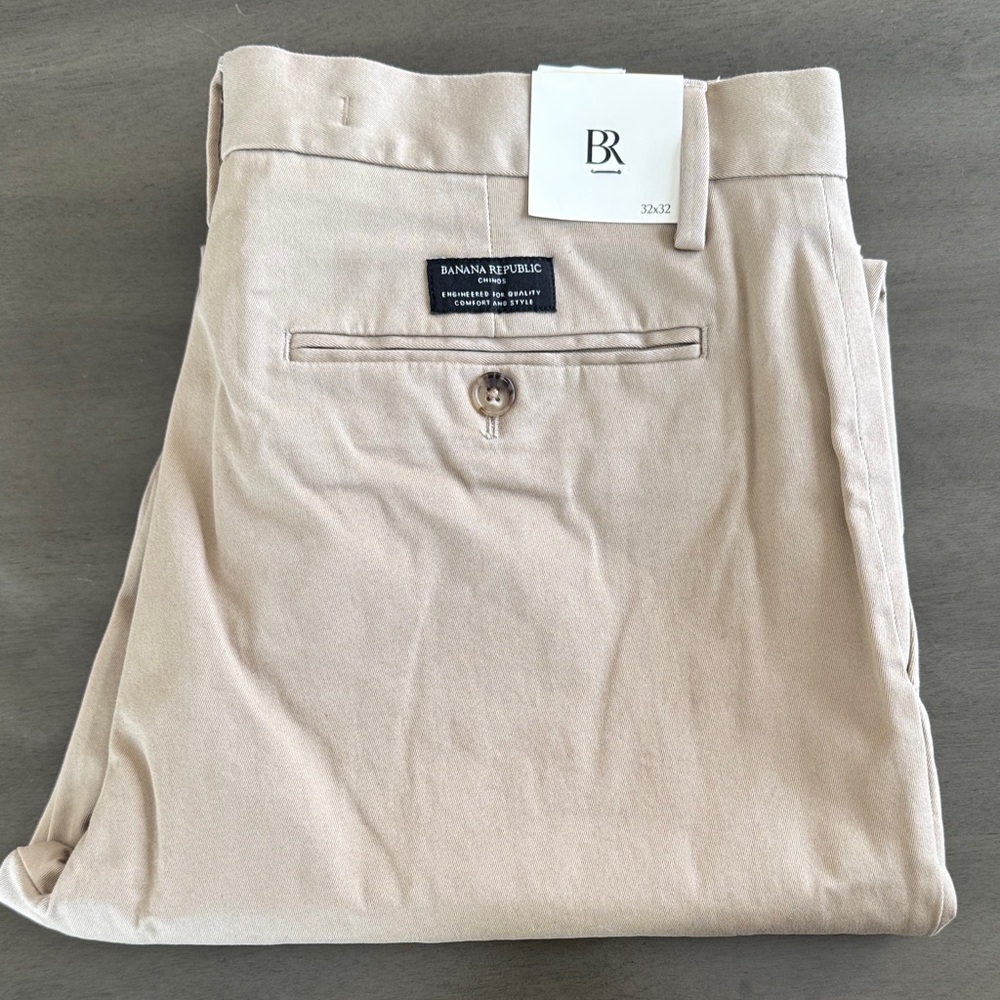Banana Republic Men's Khaki Chinos